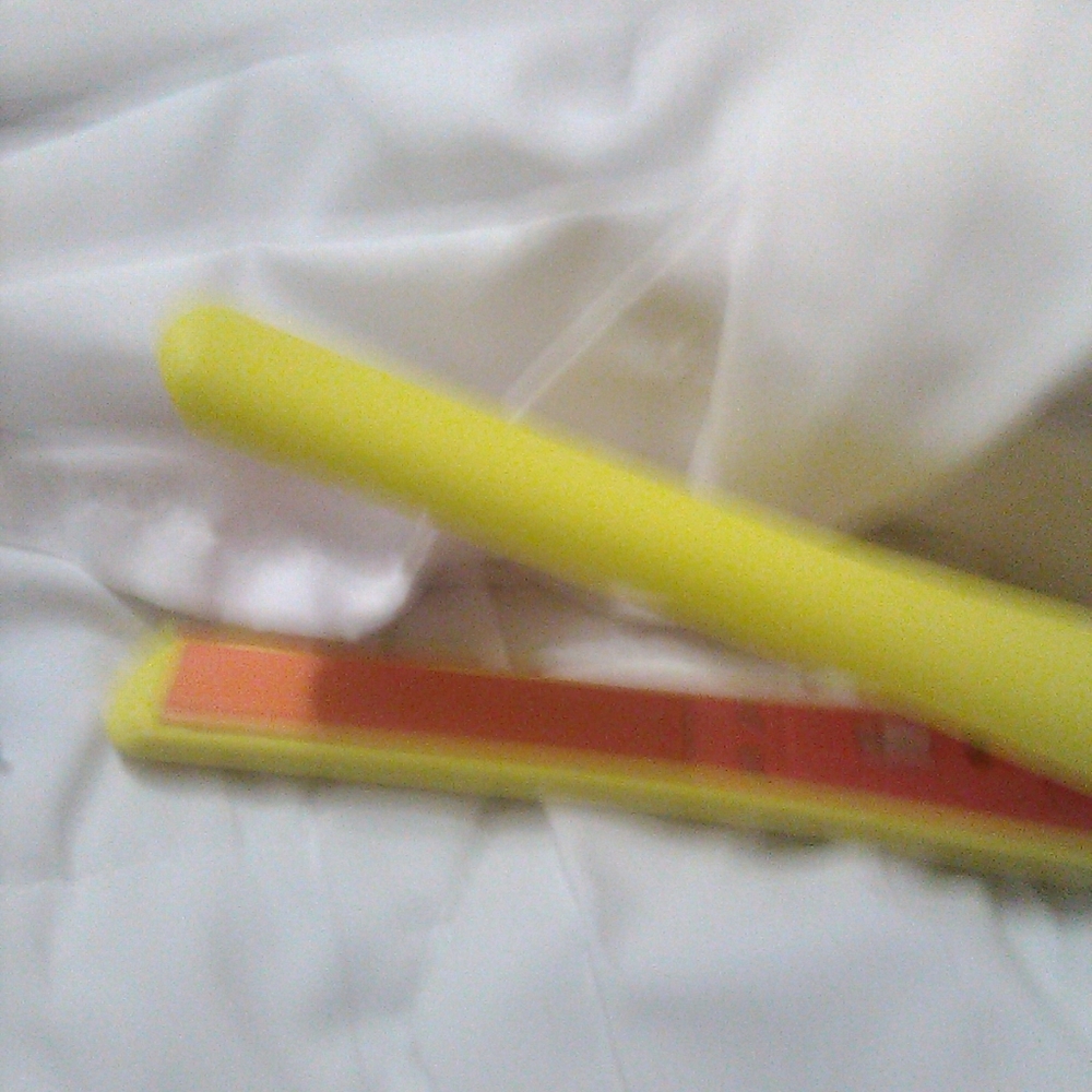 Compact Flat Iron w Travel Case.